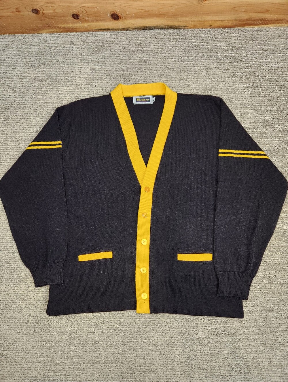 Vintage Varsity Cardigan Sweater Mens L Black Yellow Gold Academia Cheerleader